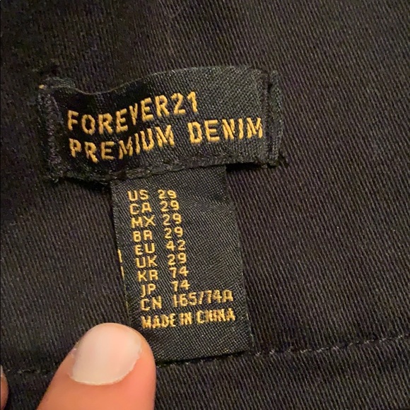 FOREVER 21 • Cotton & Spandex blend • shorts - Picture 4 of 4